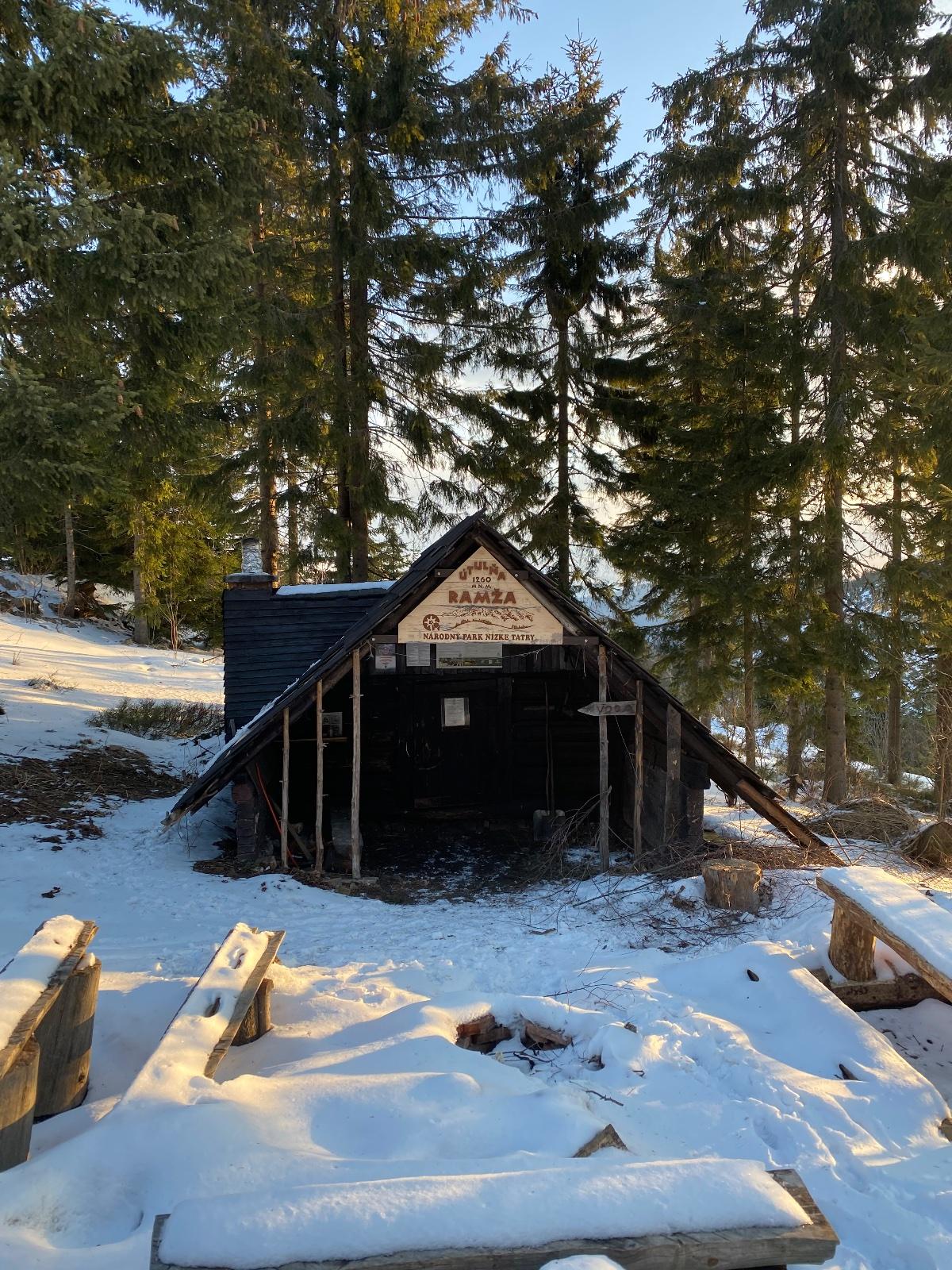 Ramža (útulňa) — Unguarded shelter